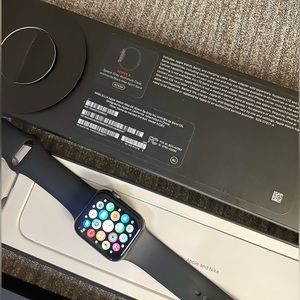 I watch 6 with cellular 40mm Nike